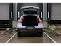 Volvo XC40 B4 Plus Dark | Trekhaak | Verwarmbare voorstoelen en stuurwiel | Premium audio by Harman Kardon | Adaptieve cruise control | Verwarmbare voorruit | Keyless | Elektrische achterklep | Apple carplay/Android auto