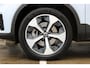 Volvo XC40 B4 Plus Dark | Trekhaak | Verwarmbare voorstoelen en stuurwiel | Premium audio by Harman Kardon | Adaptieve cruise control | Verwarmbare voorruit | Keyless | Elektrische achterklep | Apple carplay/Android auto