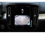 Volvo XC40 B4 Plus Dark | Trekhaak | Verwarmbare voorstoelen en stuurwiel | Premium audio by Harman Kardon | Adaptieve cruise control | Verwarmbare voorruit | Keyless | Elektrische achterklep | Apple carplay/Android auto