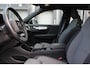Volvo XC40 B4 Plus Dark | Trekhaak | Verwarmbare voorstoelen en stuurwiel | Premium audio by Harman Kardon | Adaptieve cruise control | Verwarmbare voorruit | Keyless | Elektrische achterklep | Apple carplay/Android auto