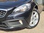 Volvo V40 1.6 T4 180 pk Momentum, NAP, Trekhaak / Cross Country uitvoering