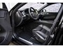 Volvo XC60 2.0 T6 Plug-in Hybrid AWD Plus Black Edition | Trekhaak | Harman Kardon Audio | Head-up Display | 360 Graden Camera | Panoramadak | Lichtmetalen Velgen 21 inch | Elektrisch Verstelbare Voorstoelen | Keyless Entry | BLIS