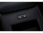 Volvo XC60 2.0 T6 Plug-in Hybrid AWD Plus Black Edition | Trekhaak | Harman Kardon Audio | Head-up Display | 360 Graden Camera | Panoramadak | Lichtmetalen Velgen 21 inch | Elektrisch Verstelbare Voorstoelen | Keyless Entry | BLIS