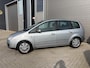 Ford C-Max Focus 2.0-16V Ghia/153.000 NAP/Dealer onderhouden/Trekhaak/Android/Carplay/