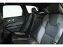 Volvo XC60 B5 Plus Dark | Semi Electrische Bedienbare Trekhaak | 1ste Eigenaar | Harman Kardon Premium Audio | Panoramadak | 20'' Lichtmetalen velgen | Elektrisch glazen schuifdak | Parkeercamera | Parkeersensoren voor + achter | Nappa Lederen bekleding |