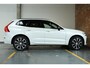 Volvo XC60 B5 Plus Dark | Semi Electrische Bedienbare Trekhaak | 1ste Eigenaar | Harman Kardon Premium Audio | Panoramadak | 20'' Lichtmetalen velgen | Elektrisch glazen schuifdak | Parkeercamera | Parkeersensoren voor + achter | Nappa Lederen bekleding |