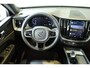 Volvo XC60 B5 Plus Dark | Semi Electrische Bedienbare Trekhaak | 1ste Eigenaar | Harman Kardon Premium Audio | Panoramadak | 20'' Lichtmetalen velgen | Elektrisch glazen schuifdak | Parkeercamera | Parkeersensoren voor + achter | Nappa Lederen bekleding |