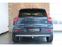 Volvo XC40 T5 Recharge Inscription | Panoramadak | Semi-Electrische Wegklapbare Trekhaak | Harman Kardon Premium Audio | 360° Parkeercamera | Parkeersensoren voor + achter | Stoelverwarming | Lederen Bekleding | Adaptive Cruise Control