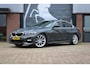 BMW 3-Serie 330i High Executive Edition M-sport / Dravit Grau / Head-up / 19'' Breyton / Elek. Trekhaak