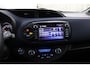 Toyota Yaris 1.5 Hybrid Bi-Tone | Navigatie | Cruise Control | Climate Control | Toyota Safety Sense |