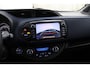 Toyota Yaris 1.5 Hybrid Bi-Tone | Navigatie | Cruise Control | Climate Control | Toyota Safety Sense |