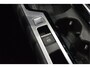 Volkswagen Passat Variant 2.0 TDI 3X R-LINE head up pano trekhaak 18 inch 150 pk !!