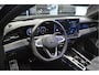 Volkswagen Passat Variant 2.0 TDI 3X R-LINE head up pano trekhaak 18 inch 150 pk !!