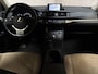 Lexus CT 200h Sport Automaat (NAVIGATIE, ALCANTARA, CAMERA, SPORTSTOELEN, PARKEERSENSOREN, CRUISE, NIEUWE APK, NIEUWSTAAT)