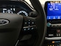 Ford Fiesta 1.0 EcoBoost Titanium (APPLE CARPLAY, GROOT NAVI, CLIMATE, PARKEERSENSOREN, SPORTSTOELEN, GETINT GLAS, CRUISE, NIEUWE APK, NIEUWSTAAT)