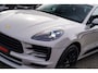 Porsche Macan 2.0 S | Panorama | Bose Sound System | incl BTW | Memory stoelen | 100% Dealer onderhouden | Trekhaak | Krijt Grijs