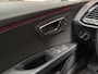 SEAT Leon 1.4 EcoTSI FR Intense Sport 150Pk (APPLE CARPLAY, NAVIGATIE, CLIMATE, PARKEERSENSOREN, LEDER, SPORTSTOELEN, GETINT GLAS, CRUISE, LED KOPLAMPEN, NIEUWE APK, NIEUWSTAAT)