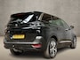 Peugeot 5008 1.2 PureTech Allure 7 Persoons (APPLE CARPLAY, GROOT NAVI, 360 CAMERA, LEDER, SPORTSTOELEN, GETINT GLAS, TREKHAAK, ELEK ACHTERKLEP, NIEUWSTAAT)