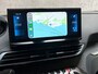 Peugeot 5008 1.2 PureTech Allure 7 Persoons (APPLE CARPLAY, GROOT NAVI, 360 CAMERA, LEDER, SPORTSTOELEN, GETINT GLAS, TREKHAAK, ELEK ACHTERKLEP, NIEUWSTAAT)