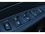 Renault Captur 0.9 TCe Intens | Camera | Leder | Navi | Cruise & Climate Controle | Keyless | LED | | Achterbank in delen neerklapbaar | Achterbank verstelbaar | Achteropkomend verkeer waarschuwing | Camera | Leder | Navi | Cruise & Climate Controle | Keyless | LED |