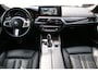 BMW 5-Serie Touring 530e xDrive High Executive M-PAKKET PANO-DAK!