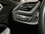 BMW 1-Serie 118i Sportline Automaat (APPLE CARPLAY, DEALER ONDERHOUDEN, GROOT NAVI, LEDER, CAMERA, STOELVERWARMING, SPORTSTOELEN, LANE ASSIST, NIEUWE APK, NIEUWSTAAT)