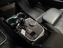 BMW 1-Serie 118i Sportline Automaat (APPLE CARPLAY, DEALER ONDERHOUDEN, GROOT NAVI, LEDER, CAMERA, STOELVERWARMING, SPORTSTOELEN, LANE ASSIST, NIEUWE APK, NIEUWSTAAT)