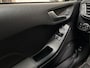 Ford Fiesta 1.0 EcoBoost ST-Line (APPLE CARPLAY, GROOT NAVI, CLIMATE, KEYLESS, GETINT GLAS, SPORTSTOELEN, LM VELGEN, PARKEERSENSOREN, NIEUWSTAAT)