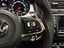 Volkswagen Golf 2.0 TSI GTI 220Pk Automaat (SCHUIFDAK, NAVIGATIE, DYNAUDIO, STOELVERWARMING, DYNAMISCHE KNIPPERLICHTEN, PARKEERSENSOREN, GETINT GLAS, NIEUWSTAAT)