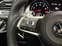 Volkswagen Golf 2.0 TSI GTI 220Pk Automaat (SCHUIFDAK, NAVIGATIE, DYNAUDIO, STOELVERWARMING, DYNAMISCHE KNIPPERLICHTEN, PARKEERSENSOREN, GETINT GLAS, NIEUWSTAAT)