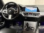 BMW 3-Serie 320i M Sport 184Pk Automaat (APPLE CARPLAY, M PAKKET, LEDER/ALCANTARA, STOELVERWARMING, SPORTSTOELEN, GETINT GLAS, SFEERVERLICHTING, FLIPPERS, NIEUWE APK, NIEUWSTAAT)