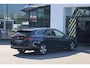 Volkswagen Passat Variant 1.5 eHybrid Business trekhaak head up! winterpakket stoel en stuurwiel verwarming ergo stoelen met leder alcantara privacy glas navigatie geactiveerd camera dodehoeksensor 17" LMV met 4 seizoenenbanden