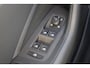 Volkswagen Passat Variant 1.5 eHybrid Business trekhaak head up! winterpakket stoel en stuurwiel verwarming ergo stoelen met leder alcantara privacy glas navigatie geactiveerd camera dodehoeksensor 17" LMV met 4 seizoenenbanden
