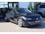 Volkswagen Passat Variant 1.5 eHybrid Business trekhaak head up! winterpakket stoel en stuurwiel verwarming ergo stoelen met leder alcantara privacy glas navigatie geactiveerd camera dodehoeksensor 17" LMV met 4 seizoenenbanden