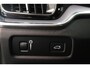 Volvo V60 2.0 B3 Momentum Advantage | Camera | AppleCarplay AndroidAuto | Lederen bekleding | Pack Winter |