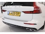Volvo V60 2.0 B3 Momentum Advantage | Camera | AppleCarplay AndroidAuto | Lederen bekleding | Pack Winter |