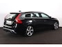 Volvo V60 T3 R-Design - Verwarmde voorstoelen - Parkeersensoren achter - Navigatie - Volvo On Call - Cruise control - High Performance audio - Standkachel - 18' LMV