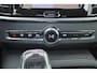 Volvo V90 T8 Recharge AWD Ultra Dark - Luchtvering - Panorama/schuifdak - IntelliSafe Assist & Surround - 360º Camera - Bowers & Wilkins audio - Adaptieve LED koplampen - Verwarmde voorstoelen, stuur & achterbank - Parkeersensoren voor & achter - Elektr. bedienb. voorstoelen met geheugen - Geventileerde voorstoelen - Head up display - Elektr. inklapbare trekhaak - 20' LMV