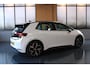 Volkswagen ID.3 Pro S 77 kWh| Keyless | Massagefunctie | 19" LM Velgen | Wit/Zwart | Sfeerverlichting