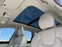 Volvo XC60 2.0 T6 Plug-in hybrid AWD Essential Edition Bright | NL-Auto | Panoramisch Schuif/Kanteldak | Stoel/Stuurverwarming | Google | Climate Control | Leder |