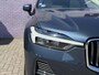 Volvo XC60 2.0 T6 Plug-in hybrid AWD Essential Edition Bright | NL-Auto | Panoramisch Schuif/Kanteldak | Stoel/Stuurverwarming | Google | Climate Control | Leder |