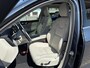 Volvo XC60 2.0 T6 Plug-in hybrid AWD Essential Edition Bright | NL-Auto | Panoramisch Schuif/Kanteldak | Stoel/Stuurverwarming | Google | Climate Control | Leder |