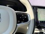 Volvo XC60 2.0 T6 Plug-in hybrid AWD Essential Edition Bright | NL-Auto | Panoramisch Schuif/Kanteldak | Stoel/Stuurverwarming | Google | Climate Control | Leder |