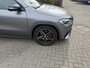Mercedes-Benz GLA 180 Business Solution AMG Panoramadak Elek stoelen Camera Sfeerverlichting