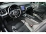 Volvo XC60 2.0 T8 Plug-in AWD Plus Dark Pano Memory El.haak 21” Keyless CarPlay Stuur/Stoelverwarming
