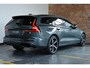 Volvo V60 T8 Plug-in hybrid AWD Ultra Dark | Head-Up Display | Panoramadak | 360° Parkeercamera | Privacy Glass | Stoelverwarming | Stuurwielverwarming | 19'' Lichtmetalen velgen | Google Infotainment | Parkeersensoren voor + achter