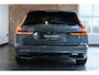 Volvo V60 T8 Plug-in hybrid AWD Ultra Dark | Head-Up Display | Panoramadak | 360° Parkeercamera | Privacy Glass | Stoelverwarming | Stuurwielverwarming | 19'' Lichtmetalen velgen | Google Infotainment | Parkeersensoren voor + achter