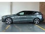 Volvo V60 T8 Plug-in hybrid AWD Ultra Dark | Head-Up Display | Panoramadak | 360° Parkeercamera | Privacy Glass | Stoelverwarming | Stuurwielverwarming | 19'' Lichtmetalen velgen | Google Infotainment | Parkeersensoren voor + achter