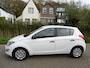 Hyundai i20 1.2i 86pk 4-Cil. 5-deurs Airco SCHADE DEUR EXPORT / HANDELSAUTO