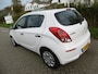 Hyundai i20 1.2i 86pk 4-Cil. 5-deurs Airco SCHADE DEUR EXPORT / HANDELSAUTO